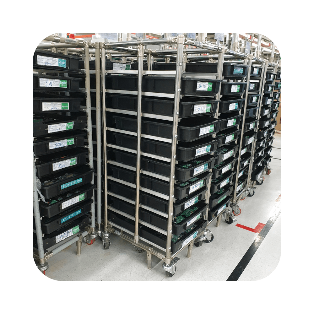 Xe đẩy liên kết với khay ESD PCBA