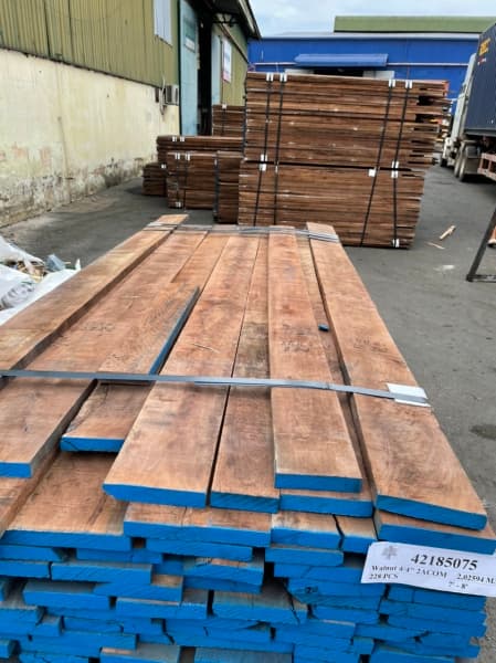 Gỗ walnut