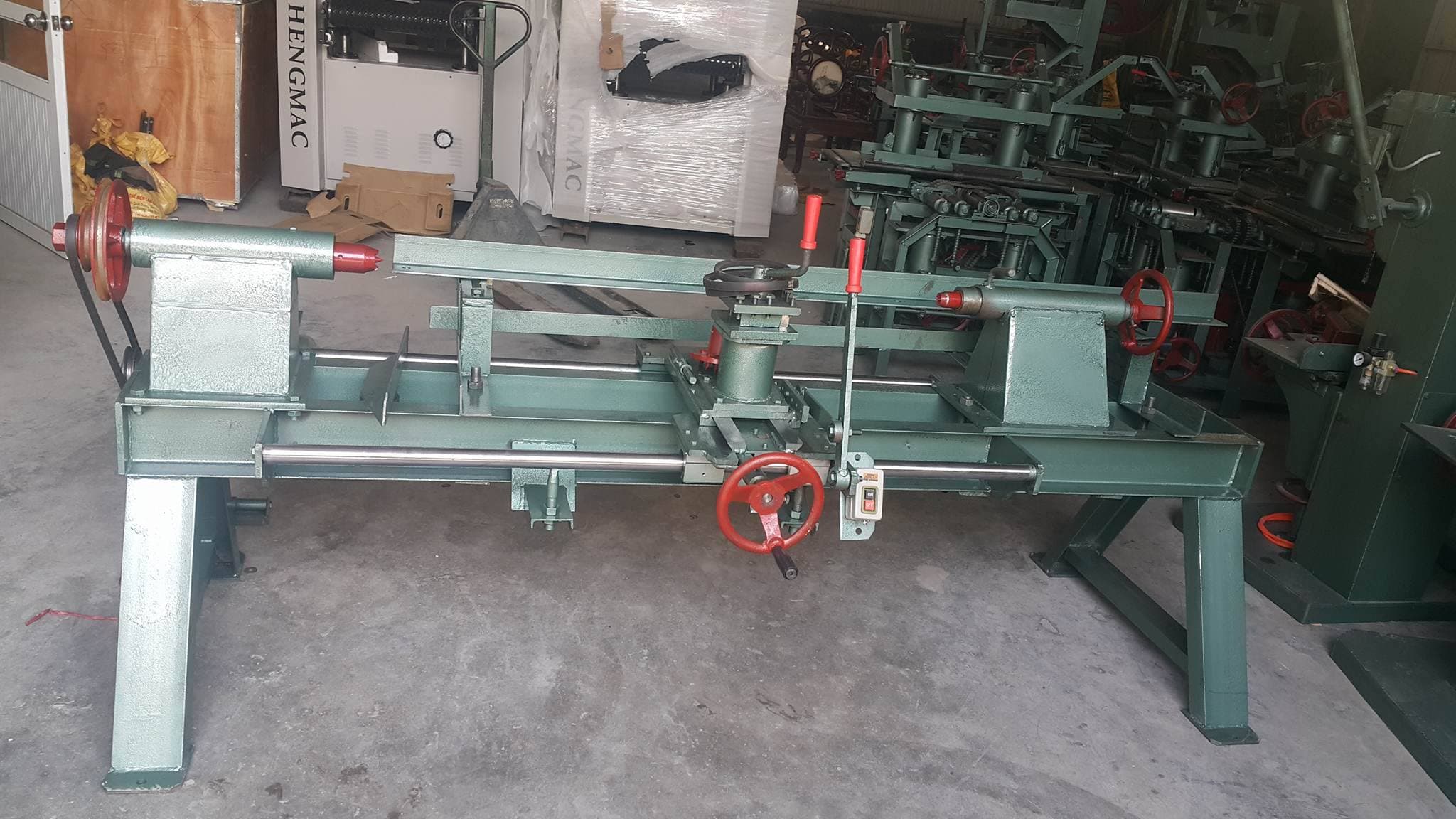 Máy tiện gỗ